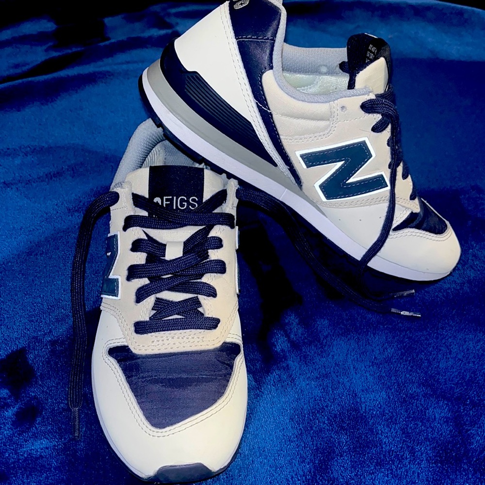 FIGS/New Balance 996 Unisex sneakers Women’s size 7 (fits 6.5) Men’s size 5.5